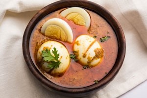 Ulavacharu Egg curry
