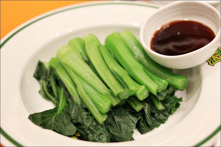 Choy Sum with Oyster Sauce 蠔油菜心