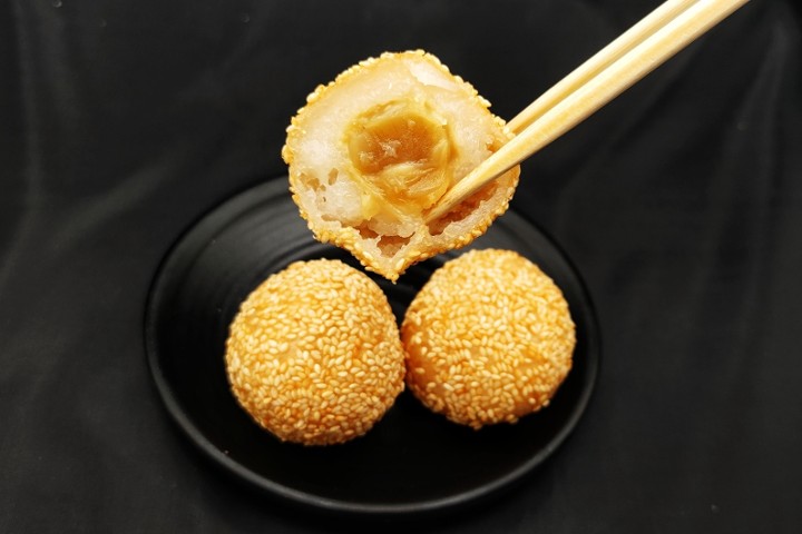 F9. Fried Sesame Ball 煎堆