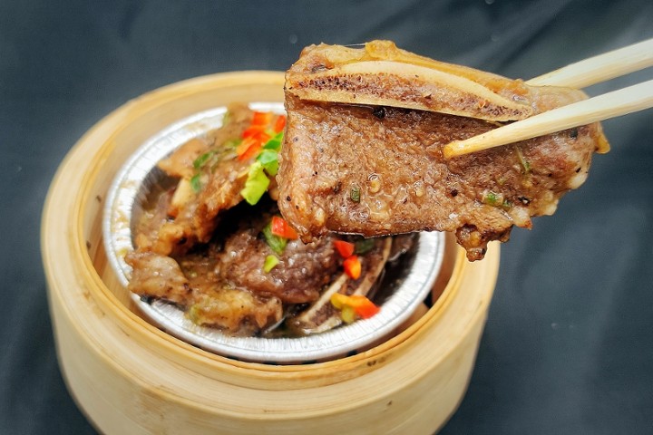 S14. Pepper Beef Short Rib 黑椒牛仔骨