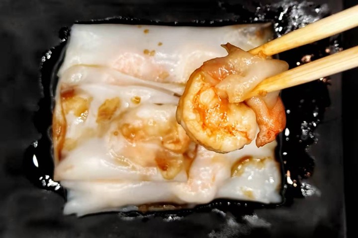 R2. Steamed Shrimp Rice Roll 蝦拉腸