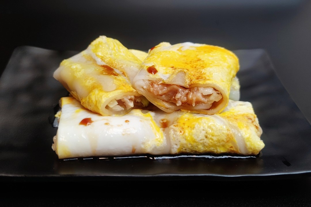 BF1. Chicken Egg Rice Roll 雞肉蛋拉腸