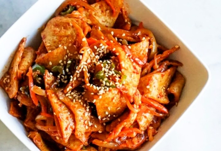 Spicy Fish Cake Stir-Fry (Eomuk-bokkeum)