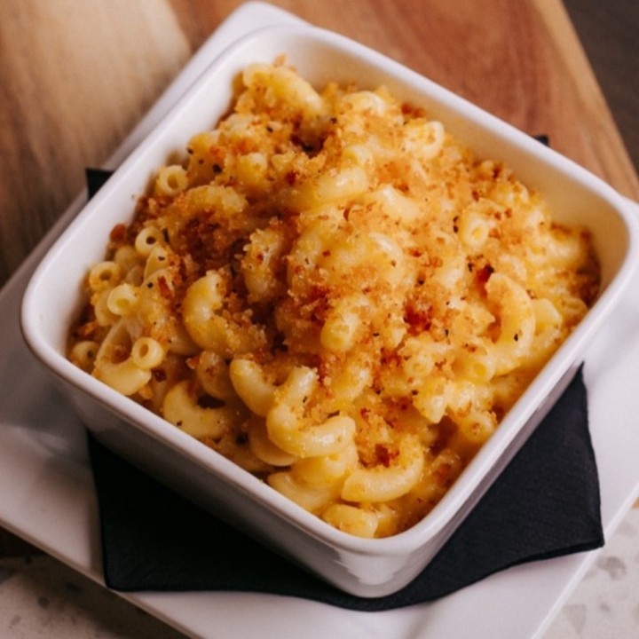 MACARONI AND CHEESE