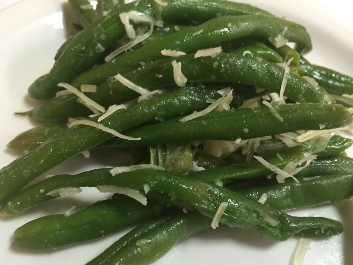 Parmesan- Garlic Green Beans
