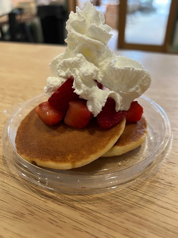 2 Mini Pancakes With Fruit