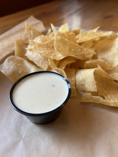2 oz Queso & Chips