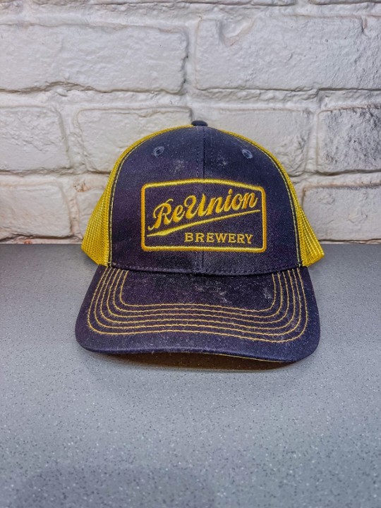 BLACK AND GOLD TRUCKER