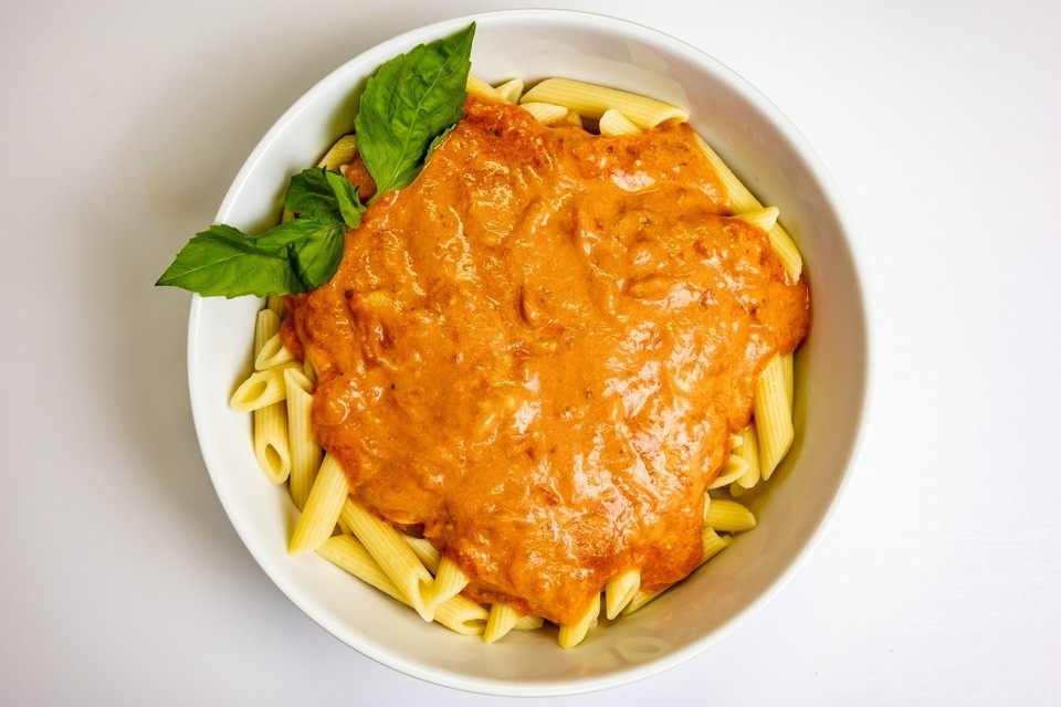 Pan Penne with Pink Sauce (Rose)