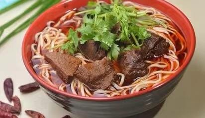 Braised Beef Soup Noodles(Spicy) 香辣牛腩面
