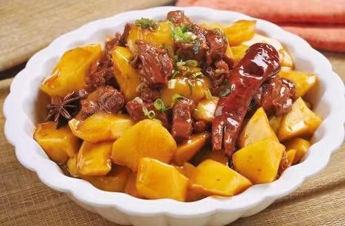 Chef Lee Spicy Beef Brisket Stewed Potato & Rice 牛腩炖土豆套餐饭