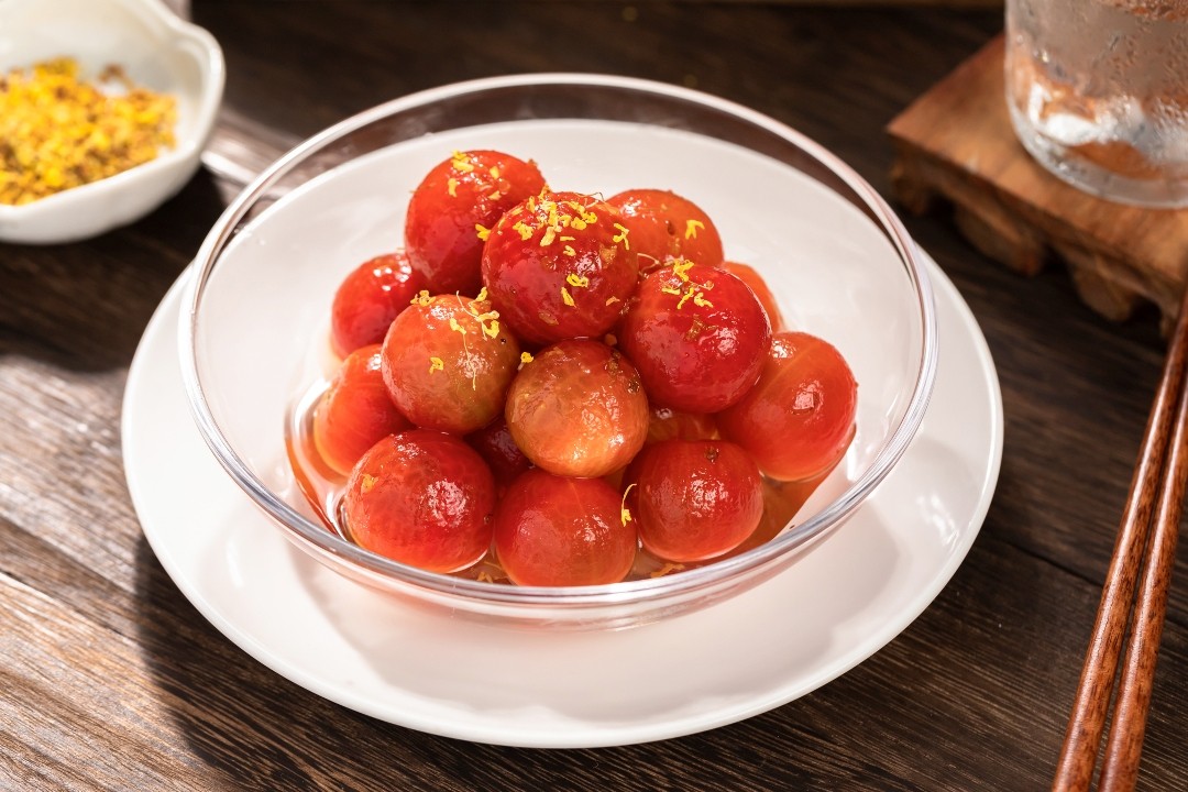 Chilled Tomato w/ Osmanthus Honey (v)