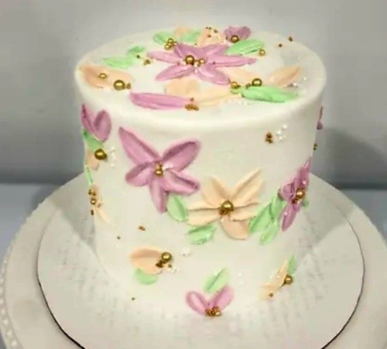 BEAUTIFUL BEST YELLOW WHOLE SPRING/EASTER/MOTHERS DAY CAKE w/ GOLD BALLS