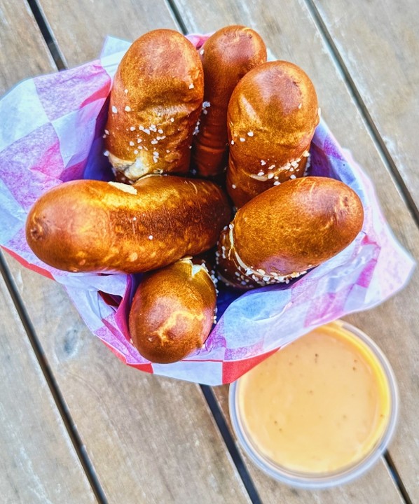 Baked Pretzels & Beer Cheese