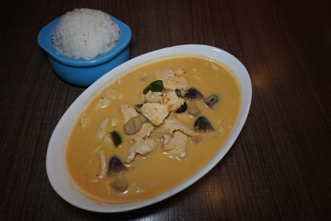 (Queen Creek Rd and Higley Rd) - Yellow Curry