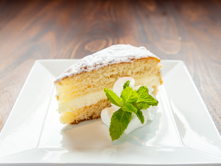 Lemon Cream Cake *