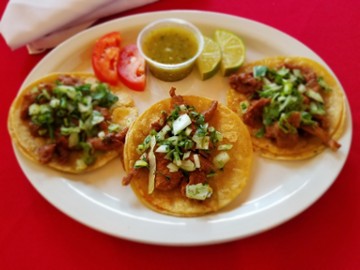 El Puente Restaurant