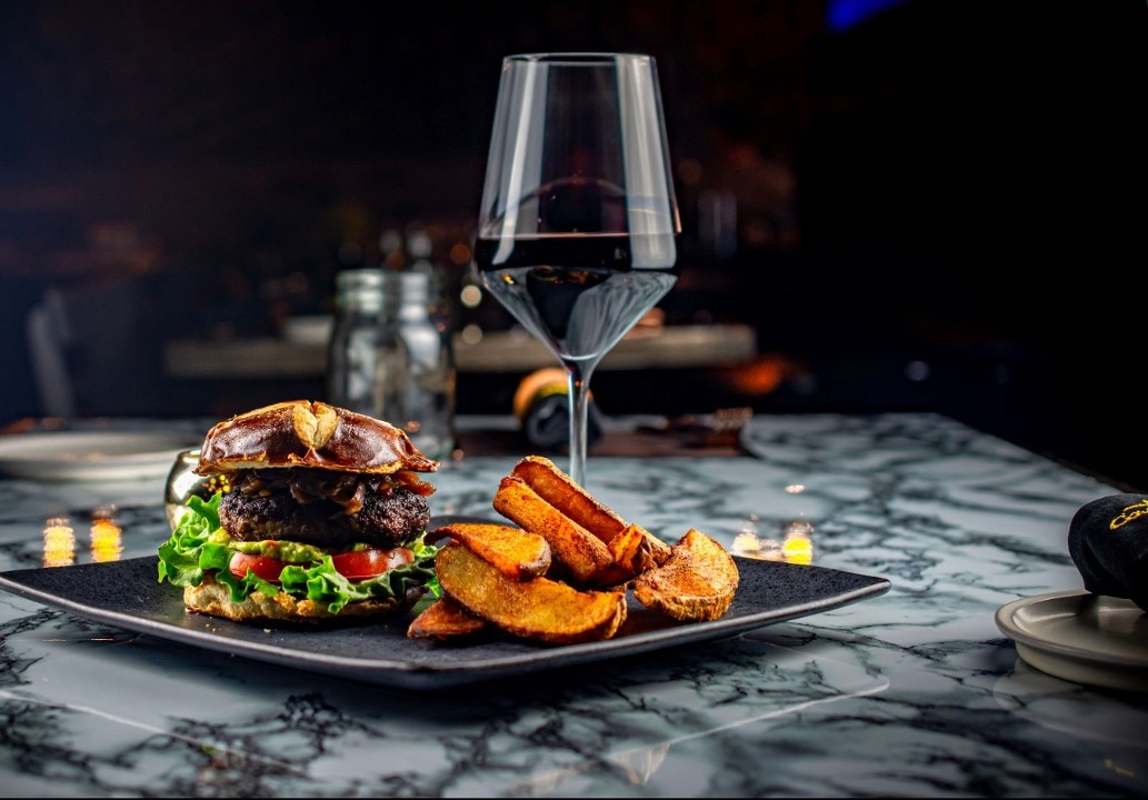 CASTLEHILL BISTRO 2113 W Trenton Rd Lamb Burger