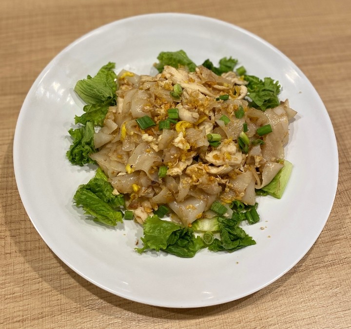 N6.  Kua Gai (Stir-fried noodles)