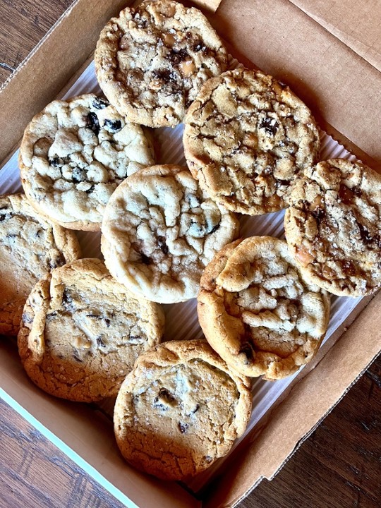 Caramel Chocolate Chip Pecan Cookie