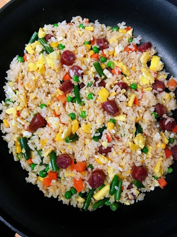 Fried Rice w/ Chinese Sausage And Shrimps 腊肠蛋炒饭