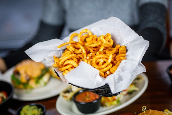 CURLY FRIES