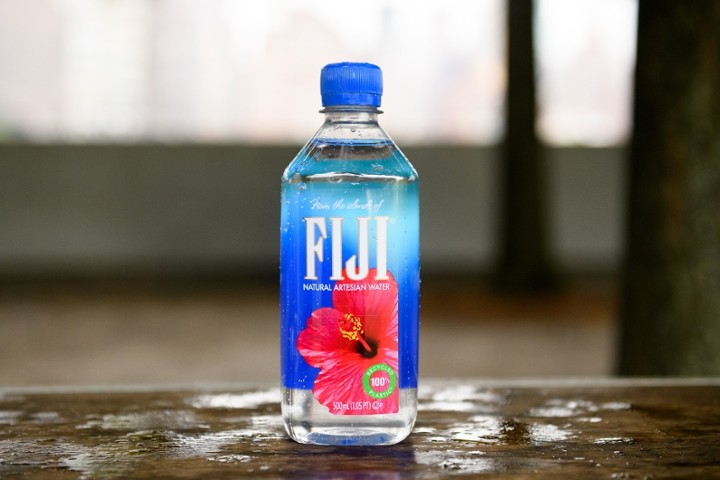 Fiji Water 斐济水