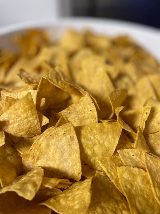 Totopos / corn tortilla chips | side