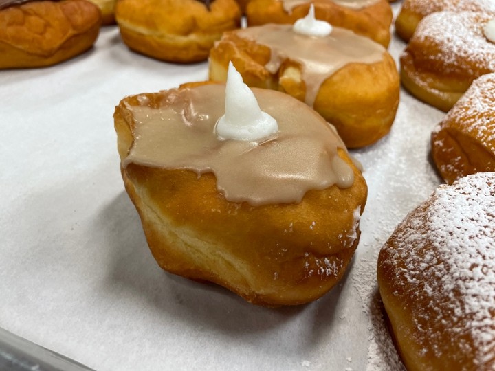 Butter Cream Filled Bun w/ Maple Icing