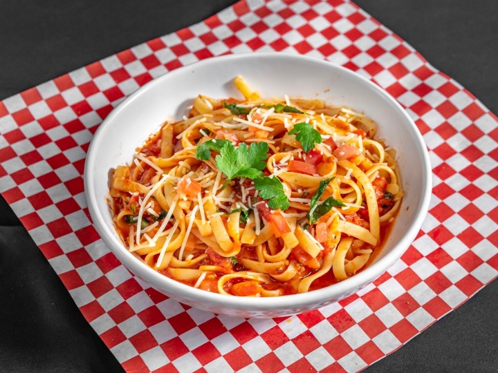 Fettuccine Pomodoro Pasta