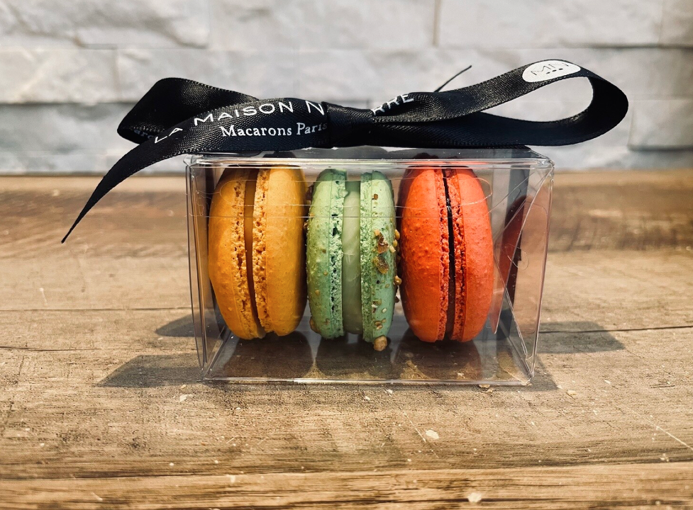 Gift Box of 3 Macarons