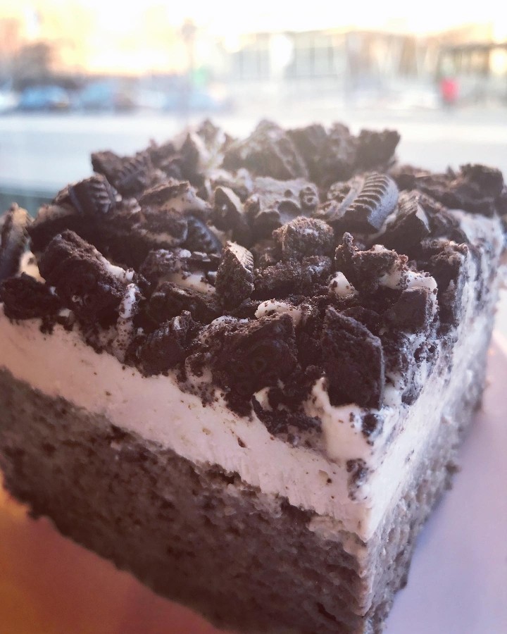 Cookies and Cream Tres Leches Cake