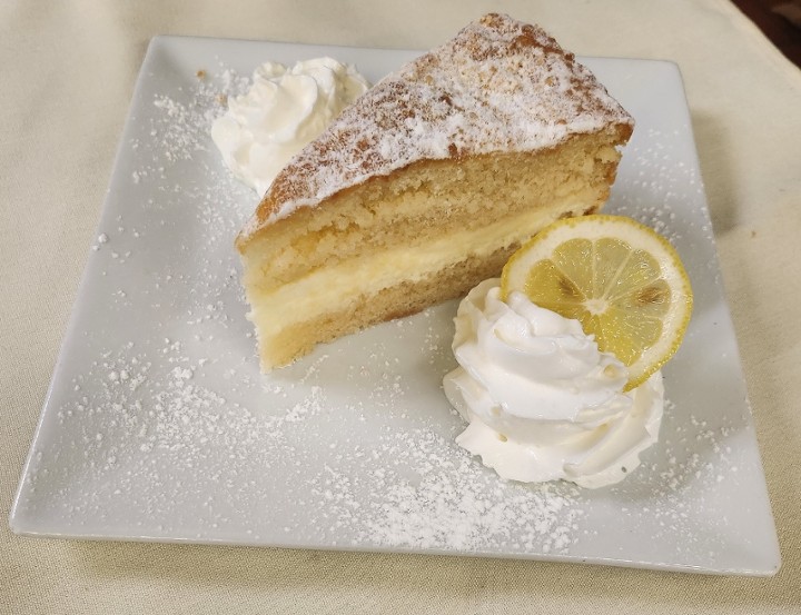 Italian Lemon Cream Cake