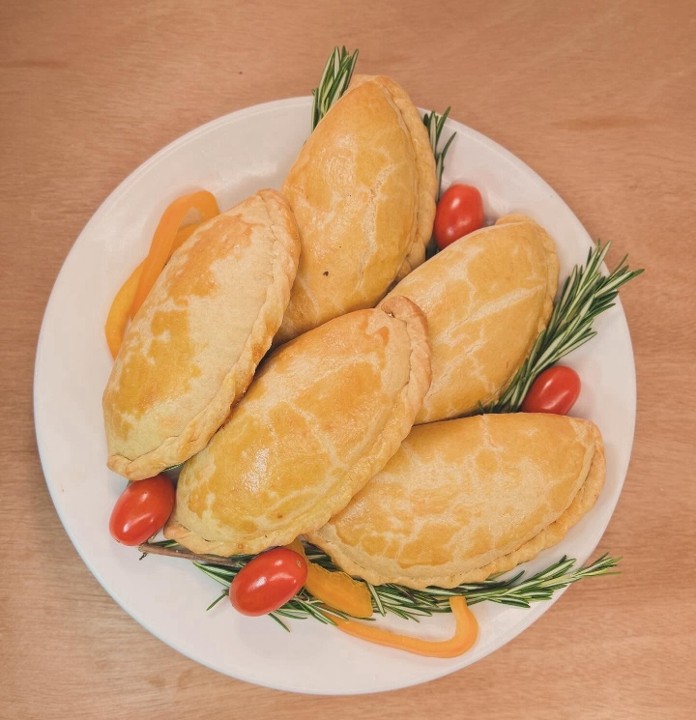 Empanada Mix: Beef, Chicken & Veggie (3 unit)