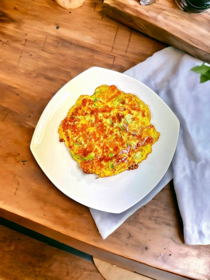 Egg & Onion W/ Cheese Omelette