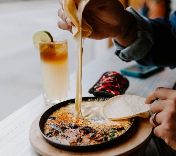 Skillet Queso Fundido