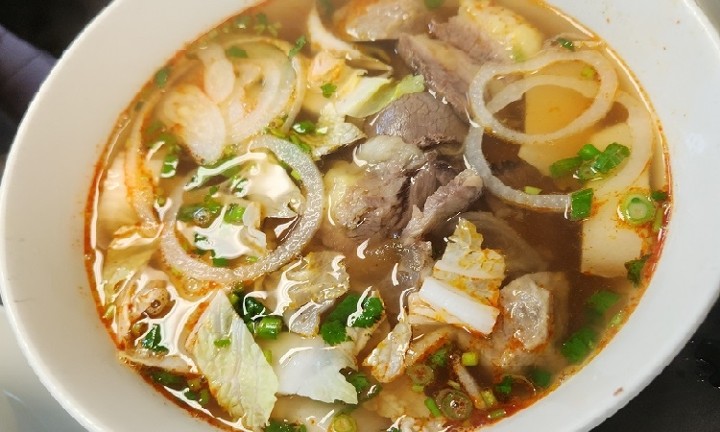 256 - HOT & SOUR - BEEF PHỞ
