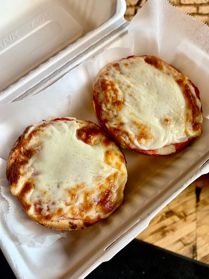 Full Cheese Pizza Bagel