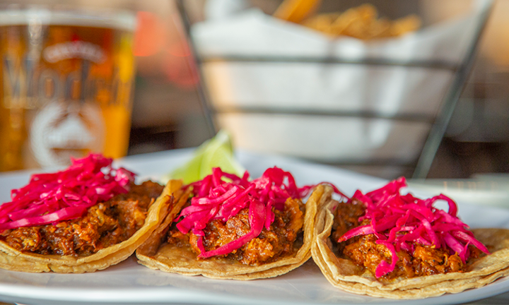 Cochinta Taco Dinner