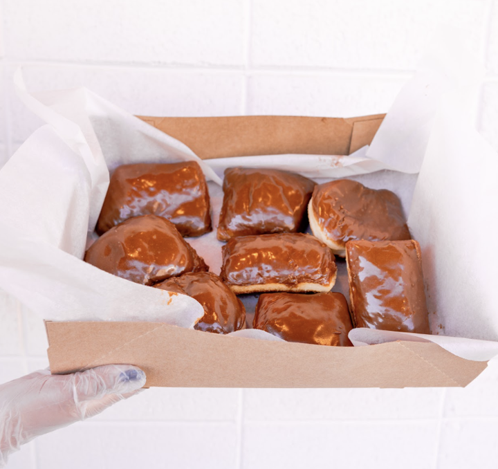 Box of 8 Maple Glaze