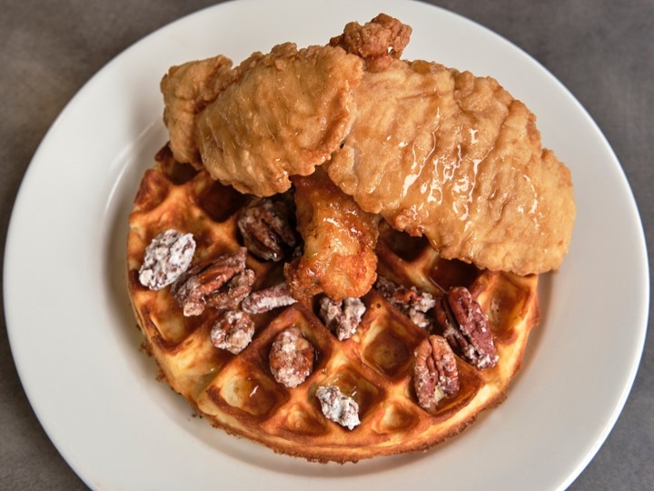 Mugly's Chicken N' Waffles