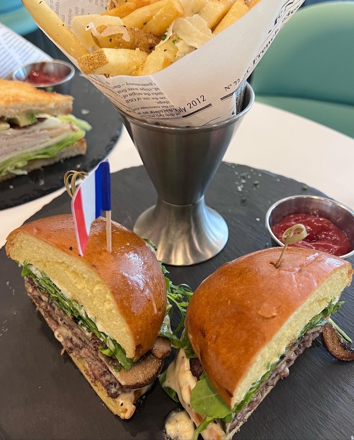 LA PARISIENNE BURGER ET POMMES FRITES