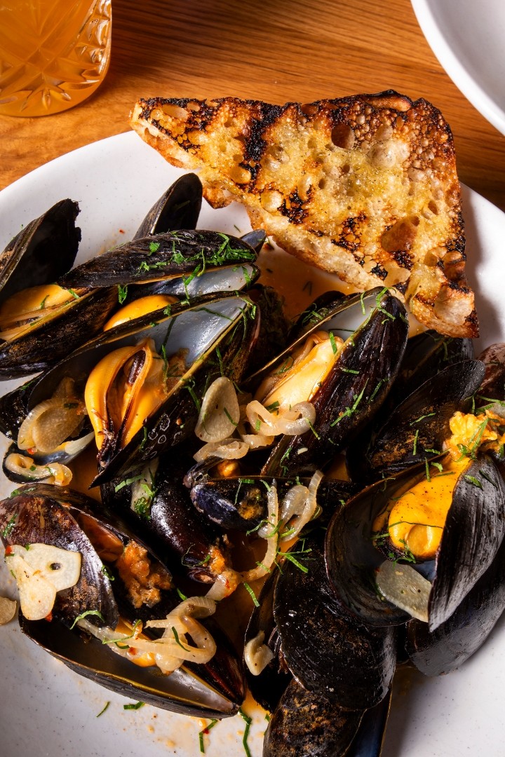 Kimchi Butter Mussels