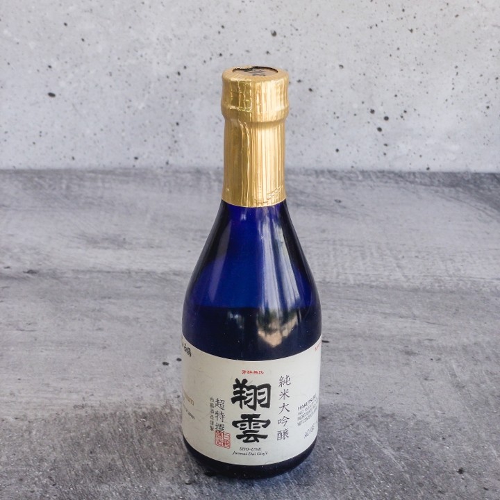 Hakutsuru Sho-Une Junmai Dai Ginjo Sake 300 ml bottle (15.5% ABV)