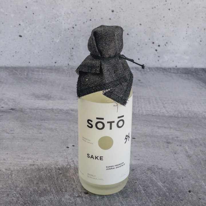 Soto Super Premium Junmai Daiginjo Sake 300 ml bottle (15.5% ABV)