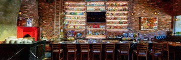 Della Terra 7675 Beverly Blvd