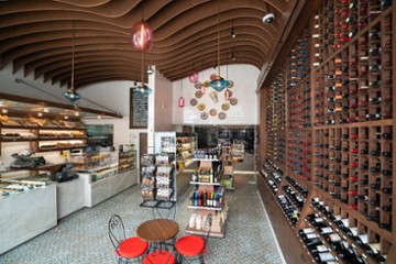 HauteMess Gourmet Market 7673 Beverly Boulevard