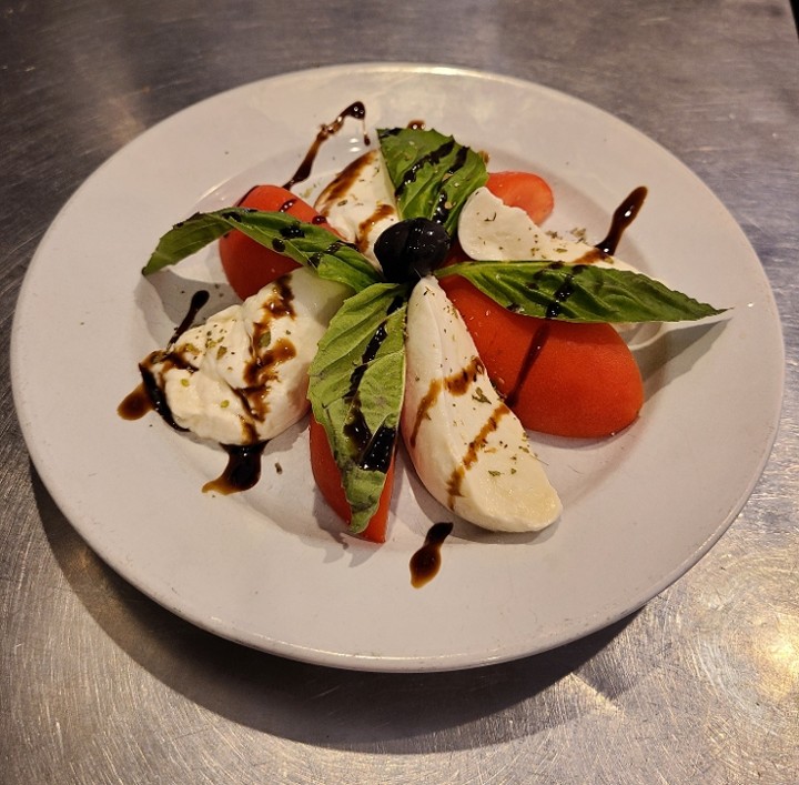 FRESH MOZZARELLA & TOMATO