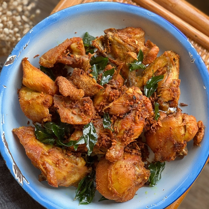 Karivepaku Chicken (Curry Leaves)