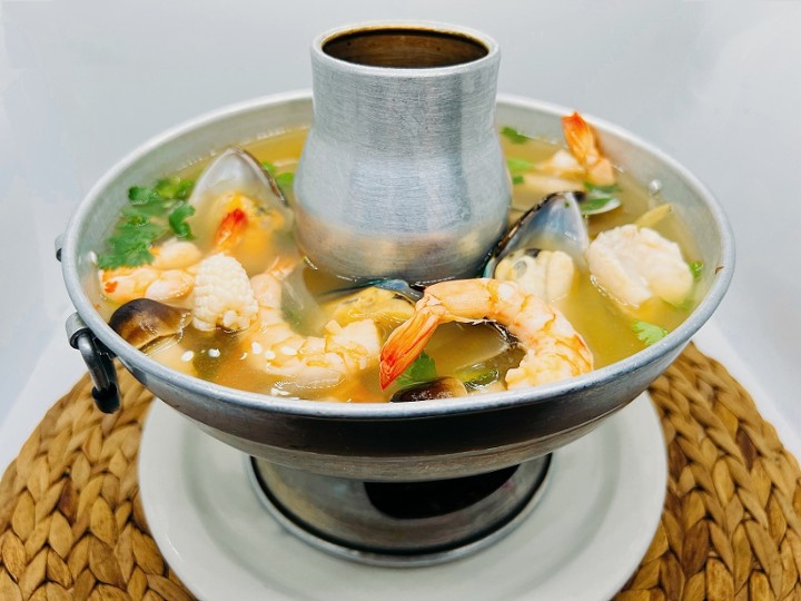 SPICY SEAFOOD SOUP [PO-TAK]